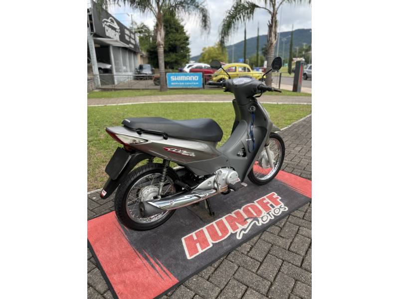 HONDA - BIZ 125 - 2008/2008 - Cinza - R$ 7.900,00