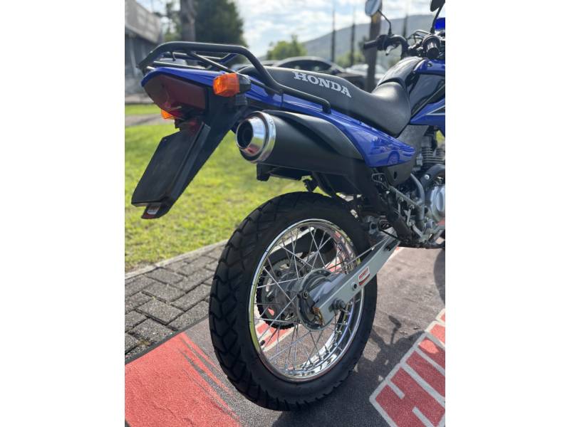 HONDA - NXR 125 - 2004/2005 - Azul - R$ 9.900,00