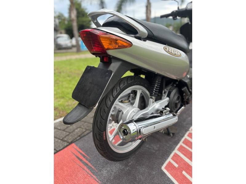 YAMAHA - NEO AT 115 - 2005/2005 - Prata - R$ 6.500,00