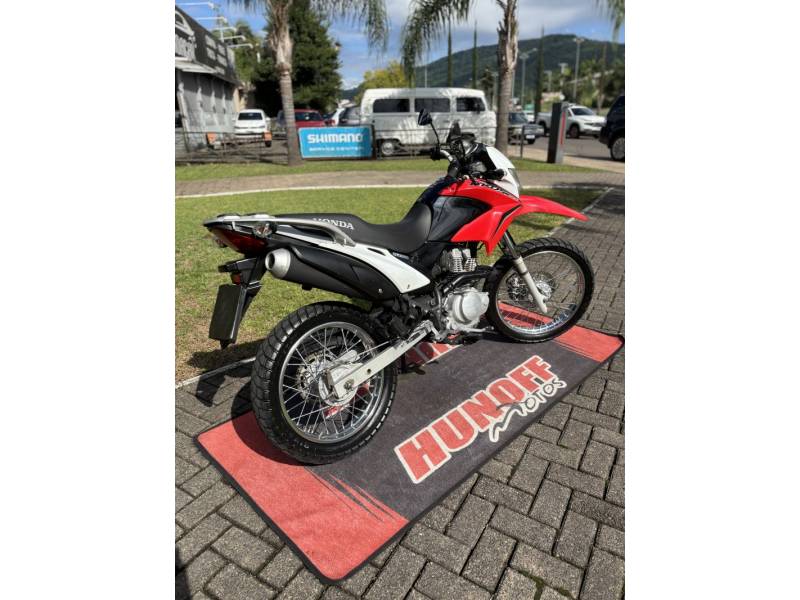 HONDA - NXR 150 - 2014/2014 - Vermelha - R$ 14.500,00