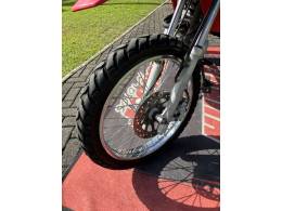 HONDA - NXR 150 - 2014/2014 - Vermelha - R$ 14.500,00