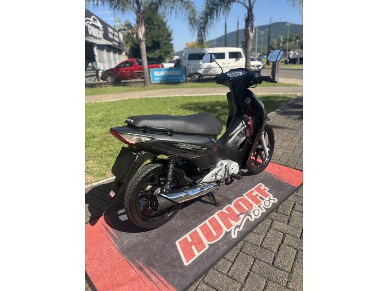 HONDA - BIZ 125 - 2009/2009 - Cinza - R$ 9.000,00