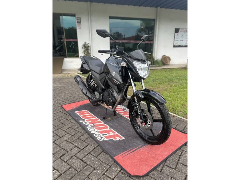 YAMAHA - FAZER - 2022/2022 - Preta - R$ 17.500,00