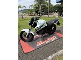 YAMAHA - FAZER - 2013/2014 - Branca - R$ 15.900,00