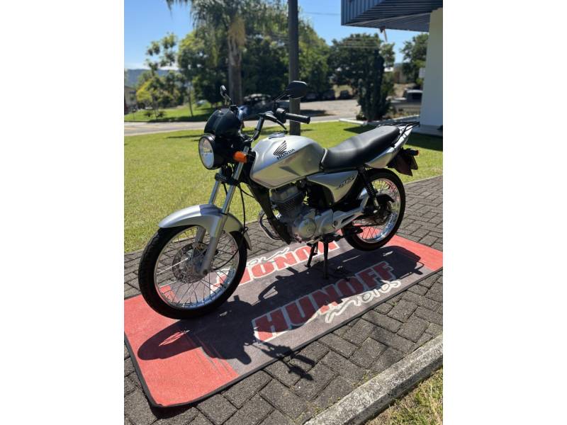 HONDA - CG 150 - 2005/2006 - Prata - R$ 10.900,00