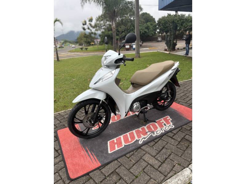 HONDA - BIZ 125 - 2025/2025 - Branca - R$ 20.190,00