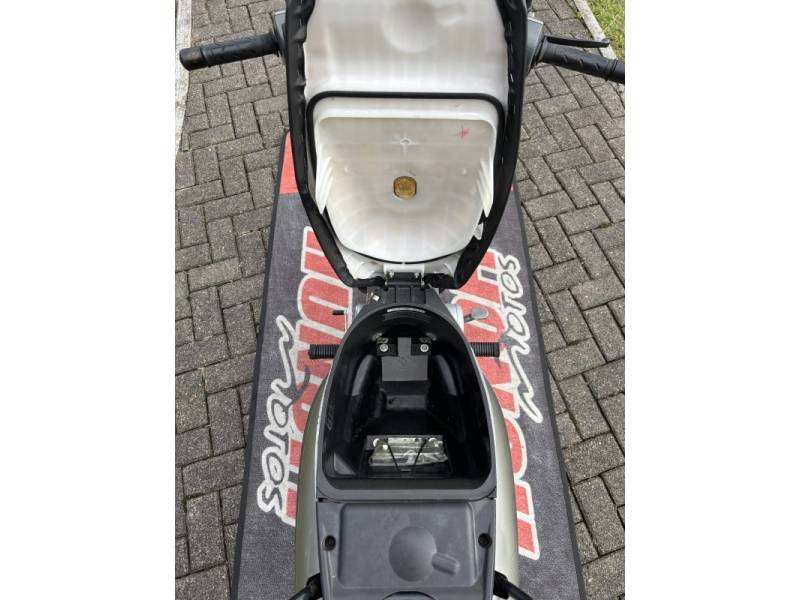 HONDA - BIZ 125 - 2008/2008 - Cinza - R$ 7.900,00