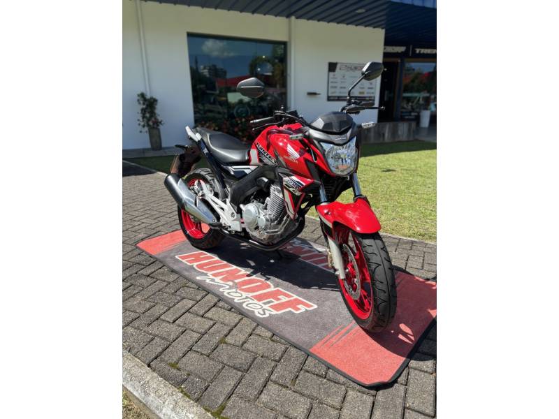 HONDA - CB 250F TWISTER - 2021/2021 - Vermelha - R$ 22.500,00