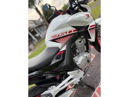HONDA - CB 250F TWISTER - 2022/2022 - Branca - R$ 22.500,00