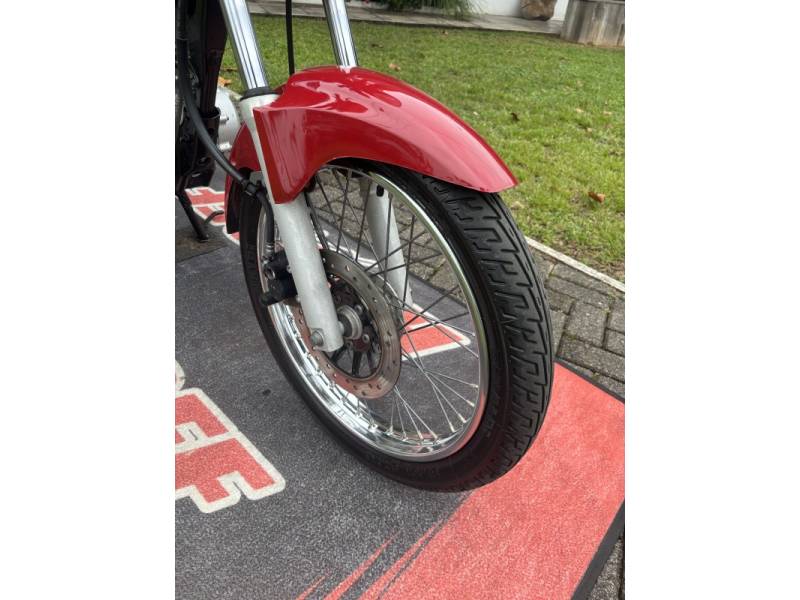 HONDA - CG 150 - 2005/2006 - Vermelha - R$ 10.900,00