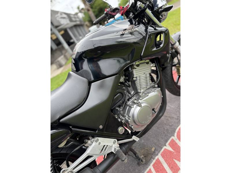 HONDA - CB 500 - 2003/2003 - Preta - R$ 22.500,00