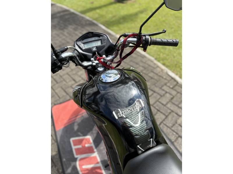 HONDA - CG 125 - 2014/2014 - Preta - R$ 10.500,00