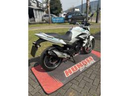 YAMAHA - FAZER - 2015/2016 - Branca - R$ 16.900,00
