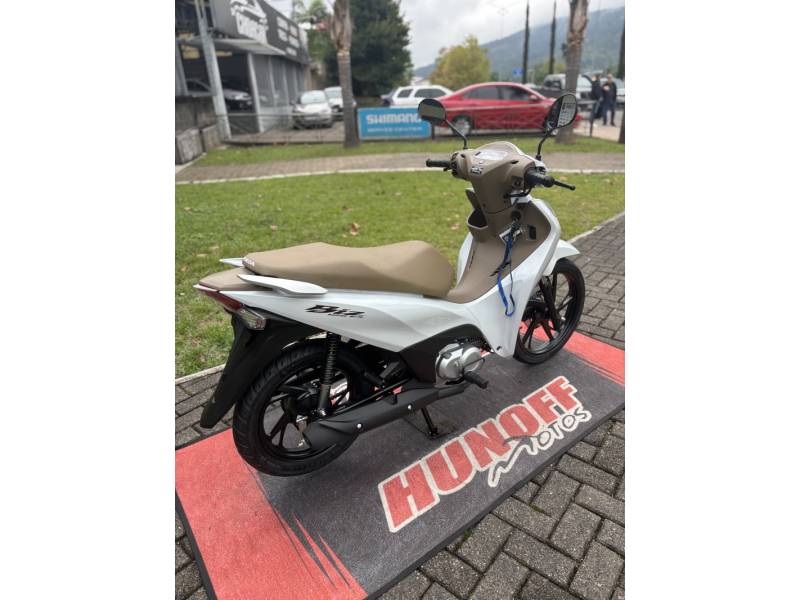 HONDA - BIZ 125 - 2025/2025 - Branca - R$ 20.190,00