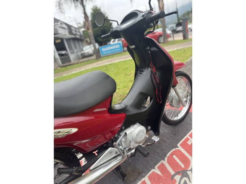 HONDA - BIZ 100 - 2004/2005 - Vermelha - R$ 7.500,00