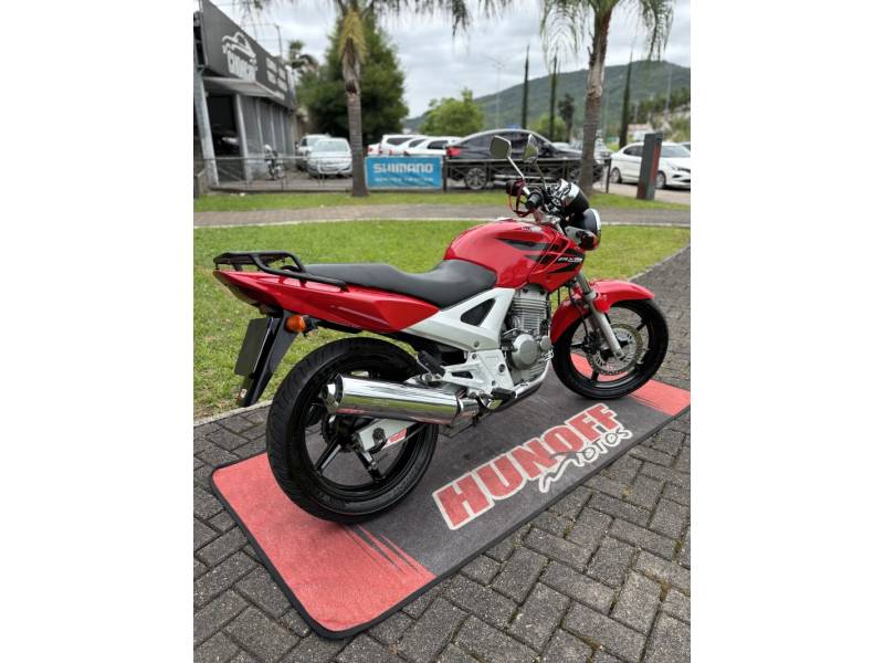 HONDA - CBX 250 TWISTER - 2008/2008 - Vermelha - R$ 11.500,00