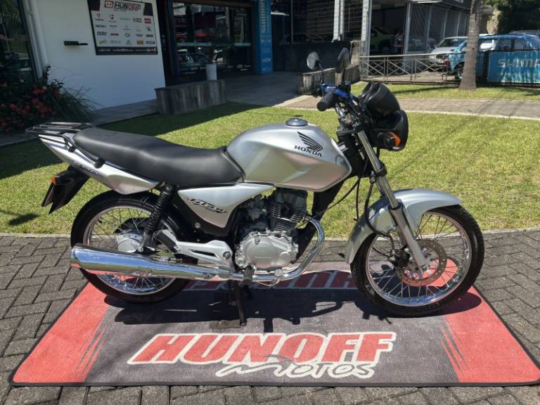 HONDA - CG 150 - 2005/2006 - Prata - R$ 10.900,00