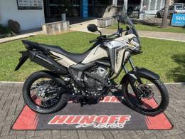 HONDA - SAHARA 300 ADVENTURE - 2025/2025 - Bege - R$ 38.690,00