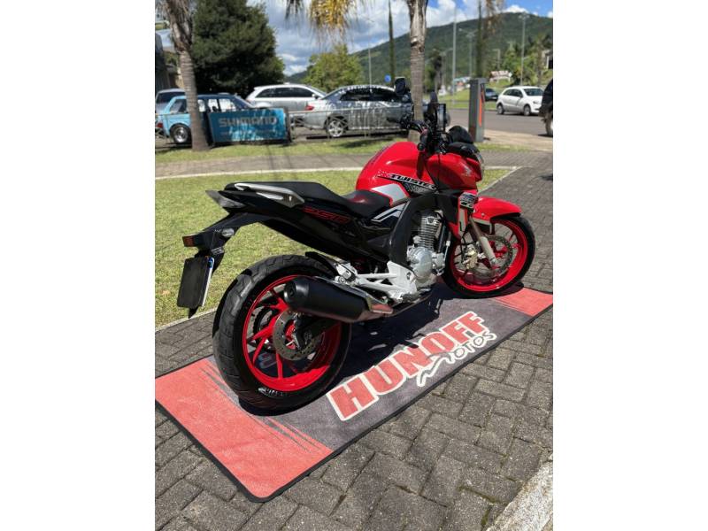 HONDA - CB 250F TWISTER - 2021/2021 - Vermelha - R$ 22.500,00