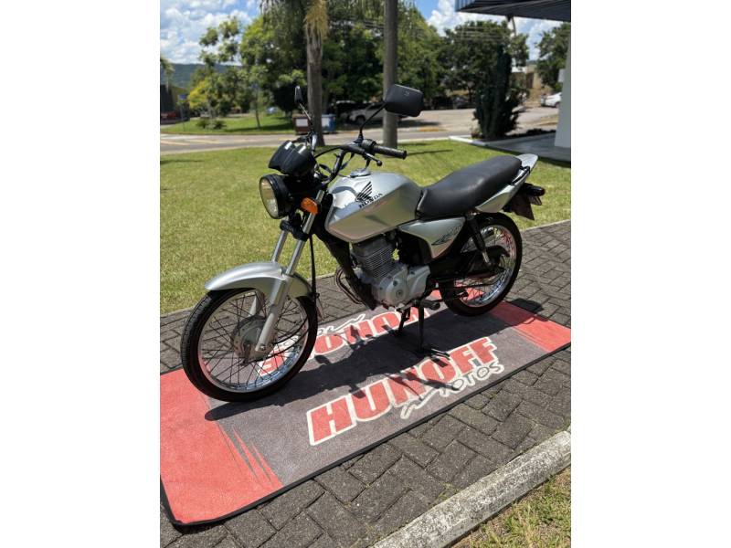 HONDA - CG 150 - 2006/2007 - Prata - R$ 9.900,00