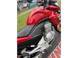 HONDA - CB 300R - 2014/2015 - Vermelha - R$ 15.900,00