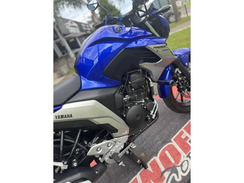 YAMAHA - FAZER - 2020/2020 - Azul - R$ 20.500,00