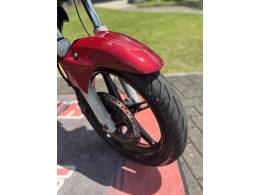 HONDA - CB 300R - 2013/2013 - Vermelha - R$ 14.900,00