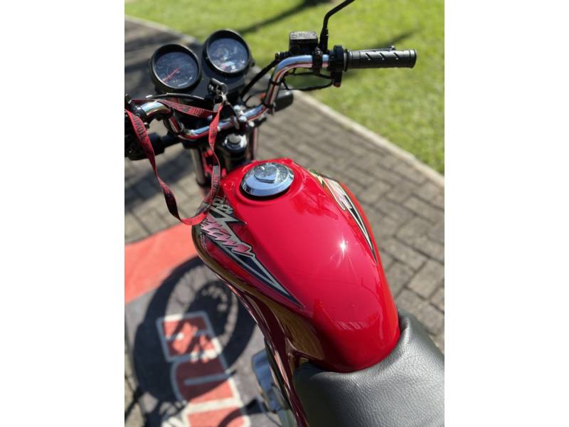 HONDA - CG 125 - 2003/2004 - Vermelha - R$ 8.500,00