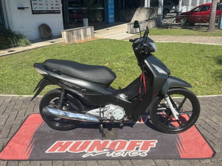 HONDA - BIZ 125 - 2009/2009 - Cinza - R$ 9.000,00