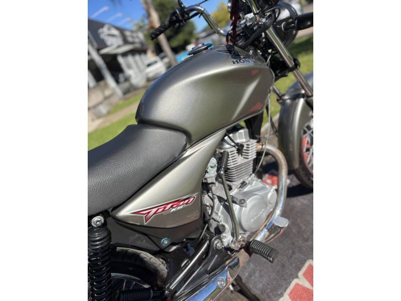 HONDA - CG 150 - 2007/2008 - Cinza - R$ 9.200,00