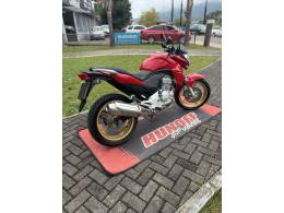 HONDA - CB 300R - 2014/2015 - Vermelha - R$ 15.900,00