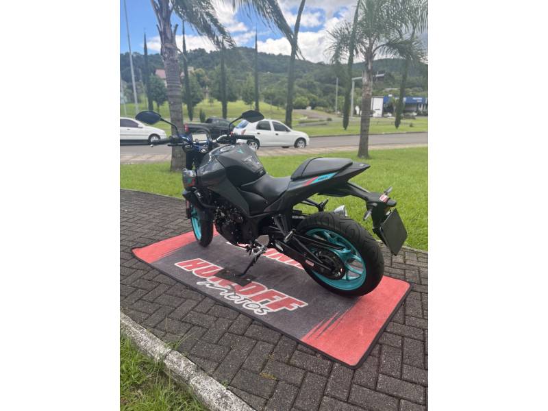 YAMAHA - MT - 2023/2024 - Cinza - R$ 33.500,00
