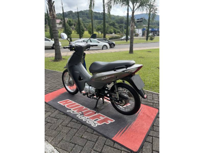 HONDA - BIZ 125 - 2008/2008 - Cinza - R$ 7.900,00