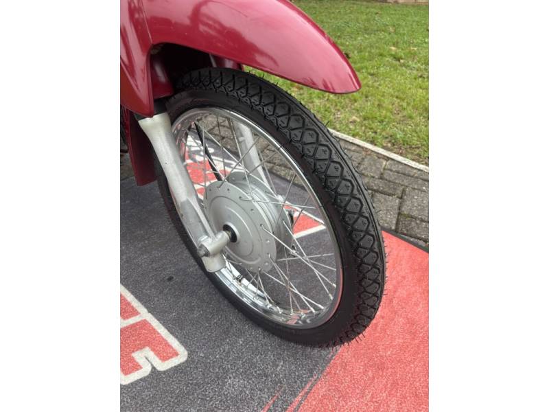 HONDA - BIZ 100 - 2004/2005 - Vermelha - R$ 7.500,00