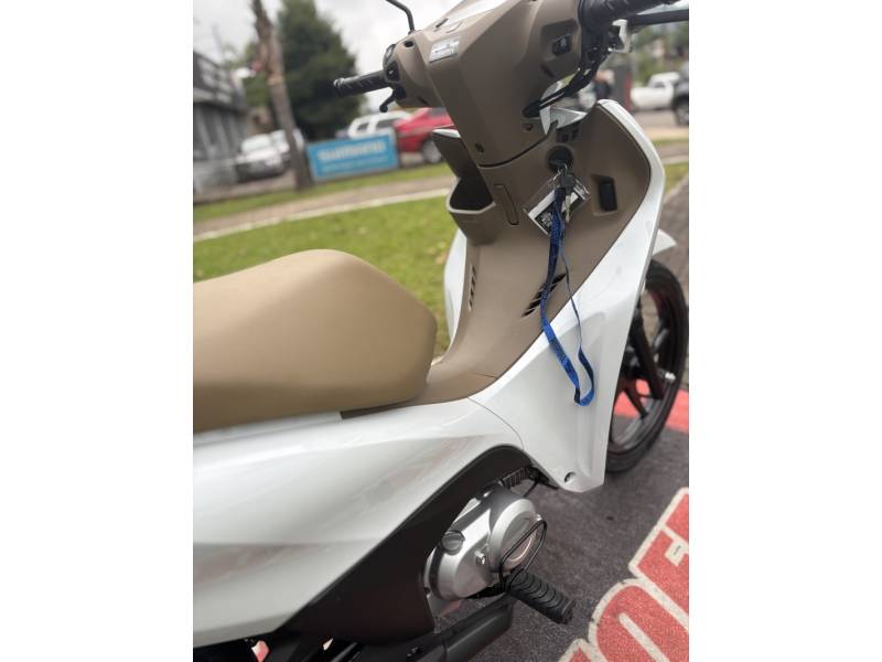 HONDA - BIZ 125 - 2025/2025 - Branca - R$ 20.190,00