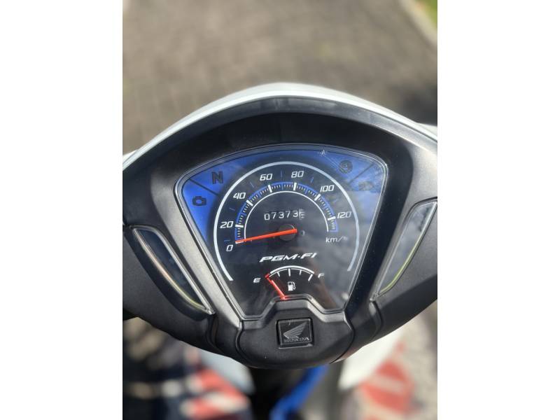 HONDA - BIZ 110I - 2021/2021 - Branca - R$ 12.900,00
