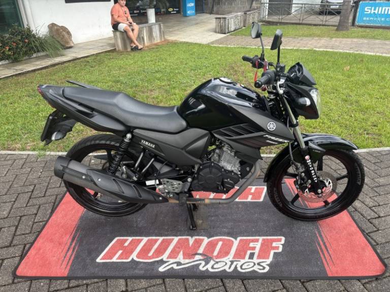 YAMAHA - FAZER - 2022/2022 - Preta - R$ 17.500,00