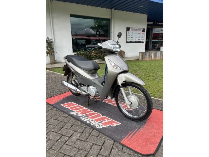 HONDA - BIZ 125 - 2008/2008 - Cinza - R$ 7.900,00