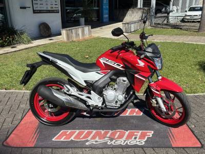 HONDA - CB TWISTER - 2022/2022 - Vermelha - R$ 22.500,00