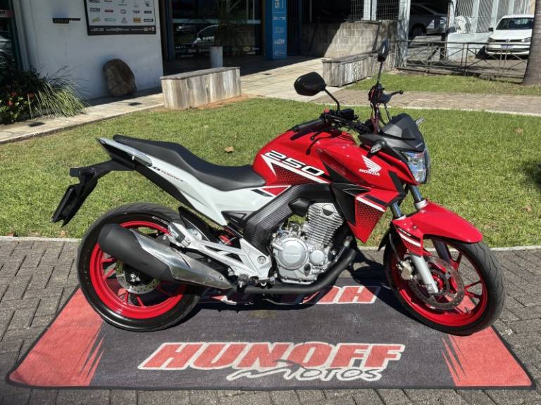 HONDA - CB TWISTER - 2022/2022 - Vermelha - R$ 22.500,00