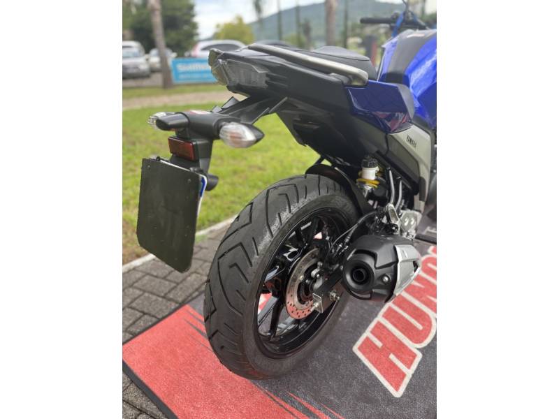 YAMAHA - FAZER - 2020/2020 - Azul - R$ 20.500,00