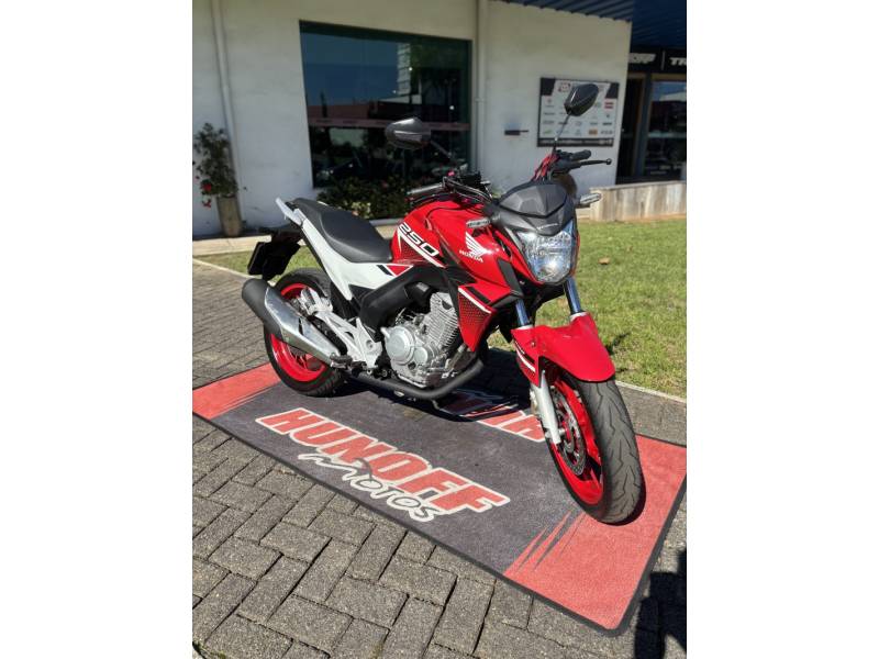 HONDA - CB TWISTER - 2022/2022 - Vermelha - R$ 22.500,00