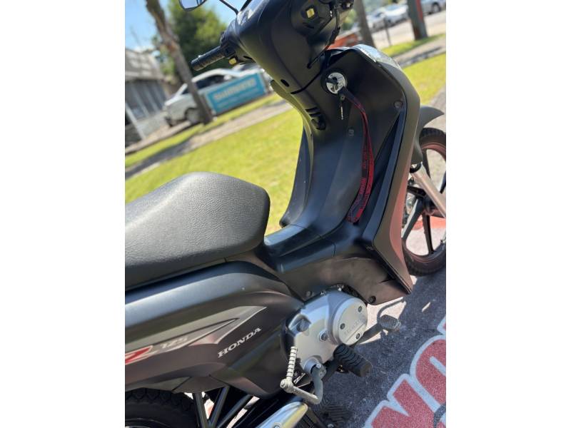 HONDA - BIZ 125 - 2013/2014 - Preta - R$ 12.900,00