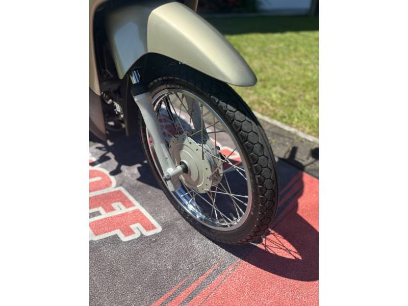 HONDA - BIZ 125 - 2010/2010 - Bege - R$ 9.900,00