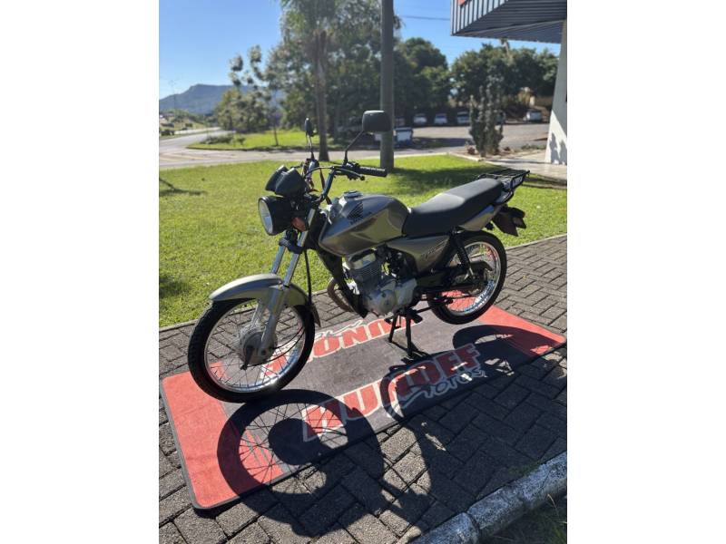 HONDA - CG 150 - 2007/2008 - Cinza - R$ 9.200,00