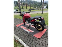 HONDA - CB 300R - 2014/2015 - Vermelha - R$ 15.900,00
