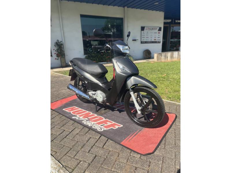 HONDA - BIZ 125 - 2009/2009 - Cinza - R$ 9.000,00