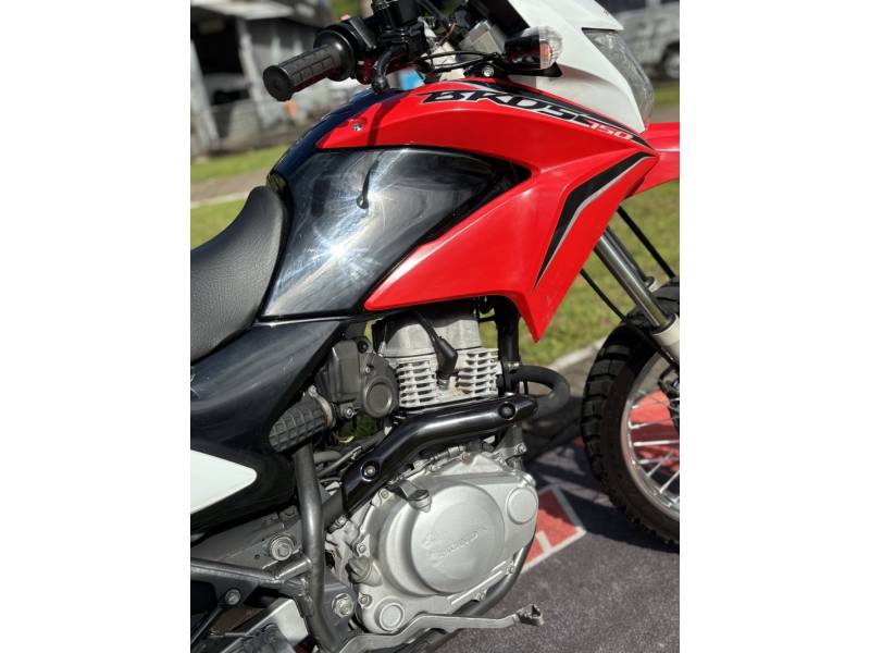 HONDA - NXR 150 - 2014/2014 - Vermelha - R$ 14.500,00