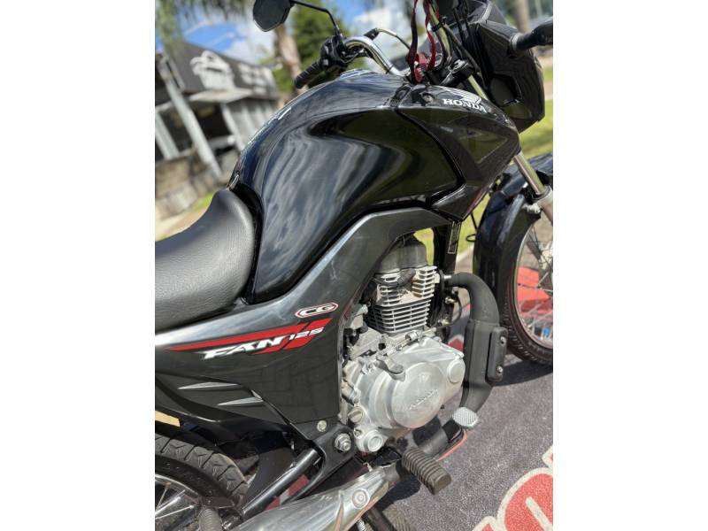 HONDA - CG 125 - 2014/2014 - Preta - R$ 10.500,00