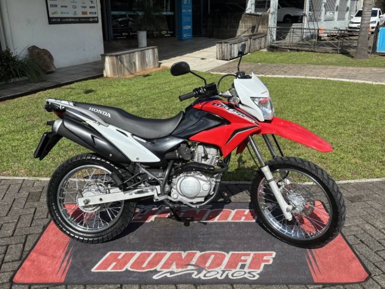 HONDA - NXR 150 - 2014/2014 - Vermelha - R$ 14.500,00